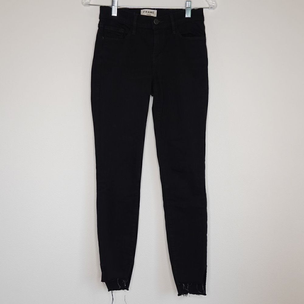 Frame Le Skinny de Jeanne Film Noir Black Raw Destroyed Hem Size 25